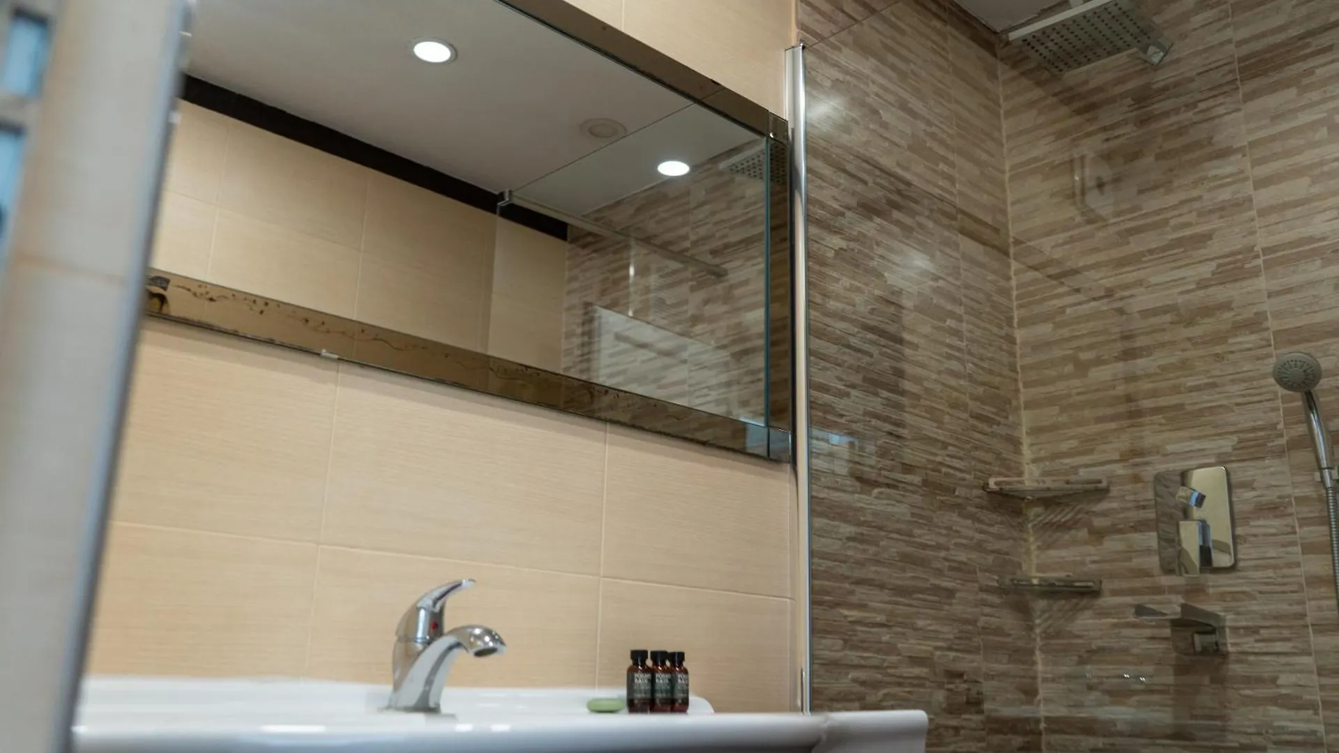 شقة 2 Bdr Cozy Downtown Apt I Mall, Park, Subway صوفيا