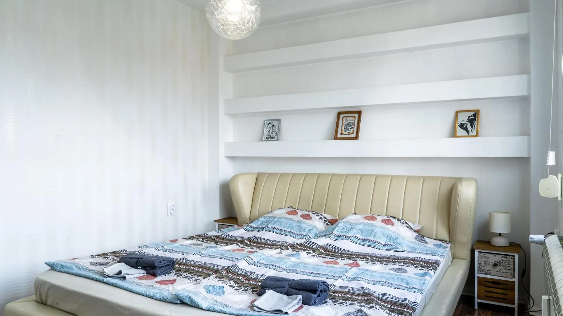 2 Bdr Cozy Downtown Apt I Mall, Park, Subway صوفيا 0*,  بلغاريا