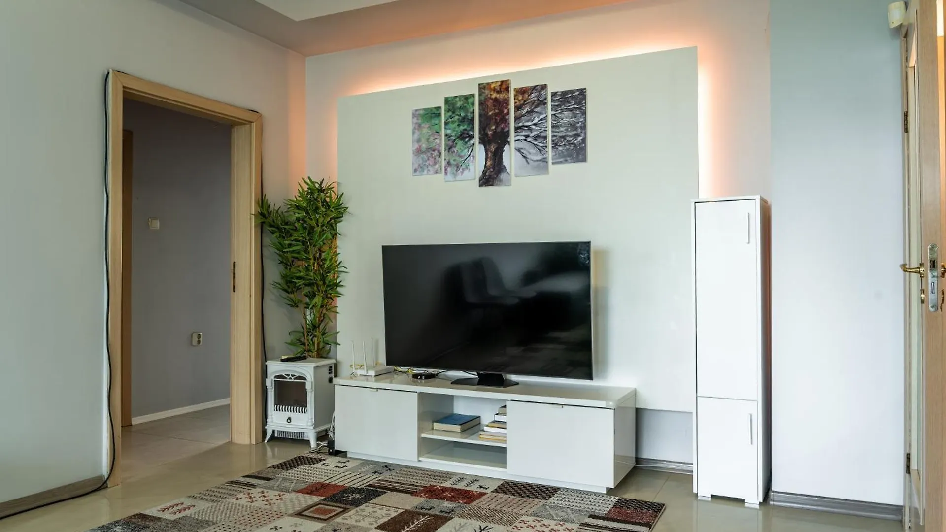 2 Bdr Cozy Downtown Apt I Mall, Park, Subway صوفيا شقة