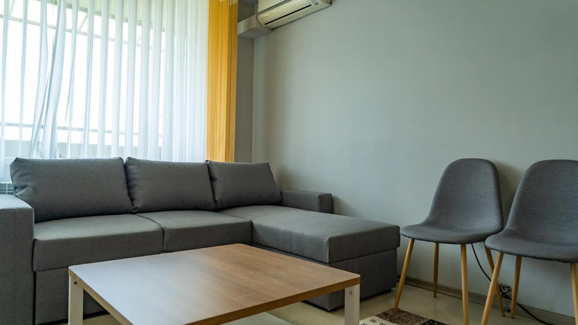 2 Bdr Cozy Downtown Apt I Mall, Park, Subway Sofya 0*,